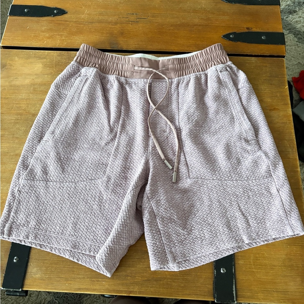 Men’s Lululemon Textured Shorts